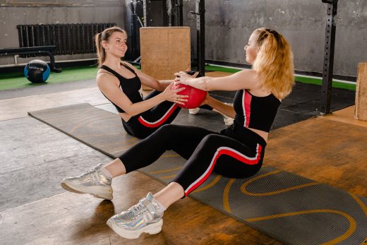 7 Things to Remember to Keep Yourself (and Others) Safe at the Gym