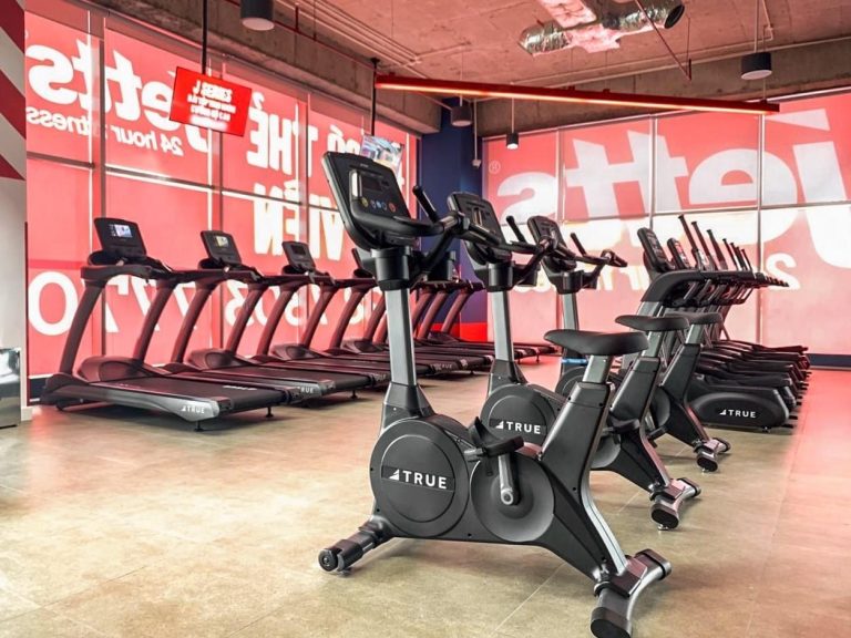 jetts gym membership